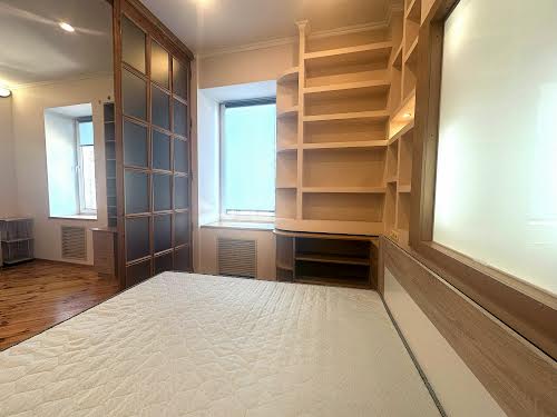 квартира по адресу Братская ул., 5