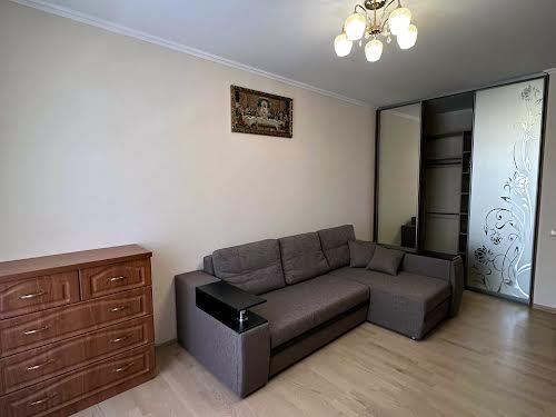 квартира за адресою Залізнична вул., 15