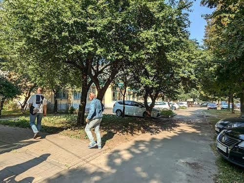 коммерческая по адресу Ровно, Саломеи Крушельницкой ул., 75