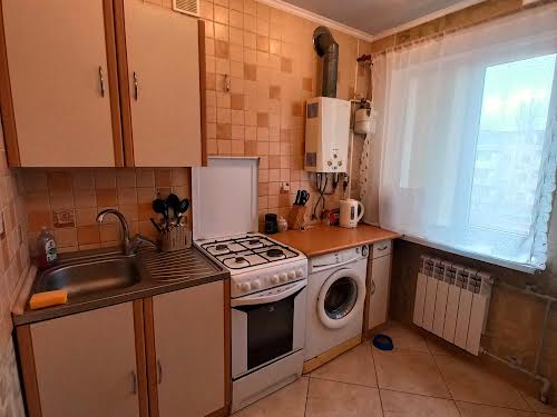 квартира за адресою Космонавтів вул., 17