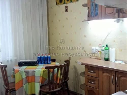квартира по адресу Ревуцкого ул., 42-Б
