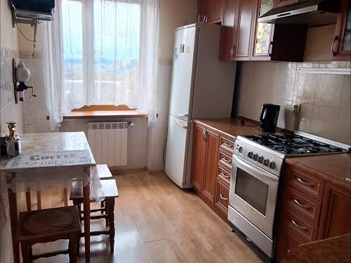 квартира за адресою Урожайна вул., 16