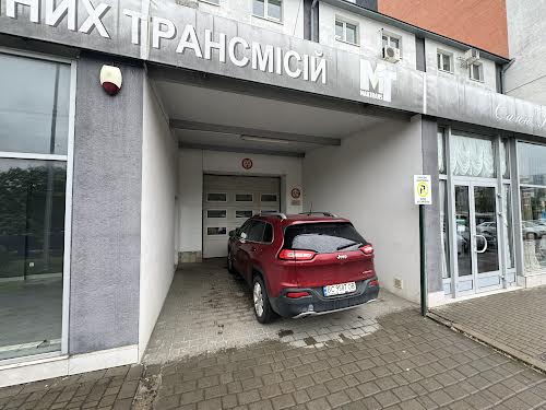 коммерческая по адресу Хлебная ул., 4