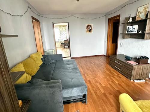 квартира за адресою Будівельників вул., 27А
