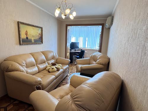 квартира за адресою Калинова вул., 61