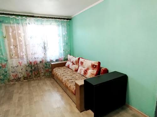квартира за адресою Бажана, 16