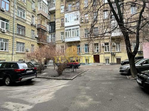 квартира за адресою Богдана Хмельницького вул., 10