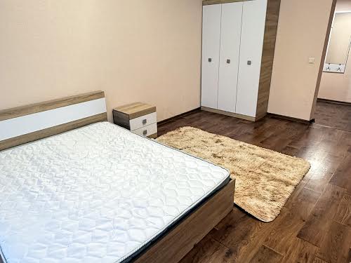 квартира по адресу Ревуцкого ул., 54-А