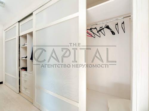 квартира за адресою Старонаводницька вул., 6б