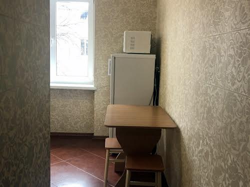 квартира за адресою Братів Дужих вул. (Володимира Комарова), 2
