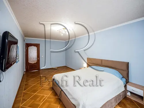квартира за адресою Миколи Бажана просп., 30