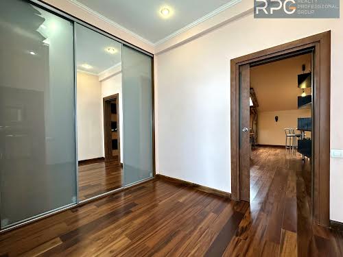 квартира за адресою Шота Руставелі вул., 44