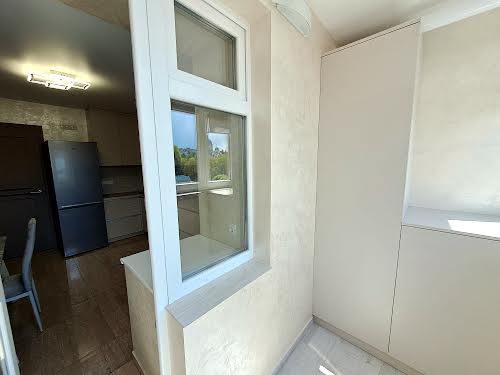 квартира за адресою Степана Бандери просп., 83-А
