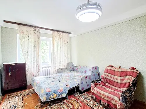 квартира за адресою Леоніда Каденюка просп. (Юрія Гагаріна), 13-А
