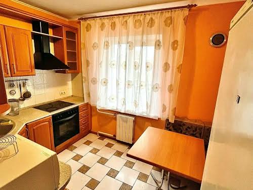 квартира по адресу Ревуцкого ул., 18