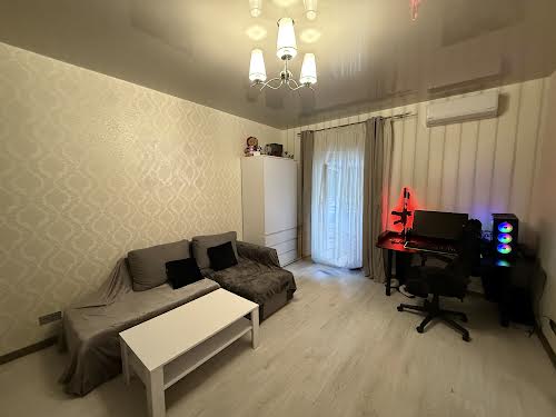 квартира за адресою Єврейська вул., 13