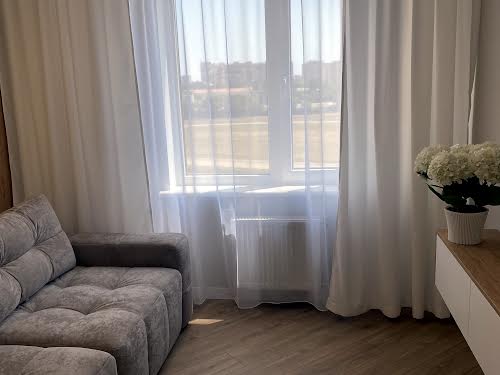 квартира за адресою Краснова вул., 61