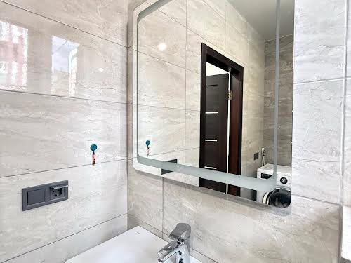 квартира за адресою Регенераторна вул., 4 к8