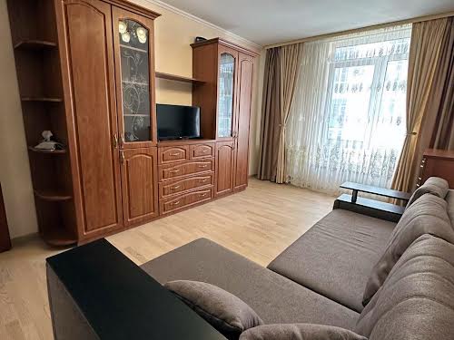 квартира за адресою Залізнична вул., 15