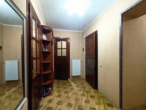 квартира за адресою Білозіра, 8