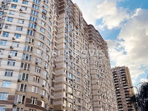 квартира за адресою Анни Ахматової вул., 22