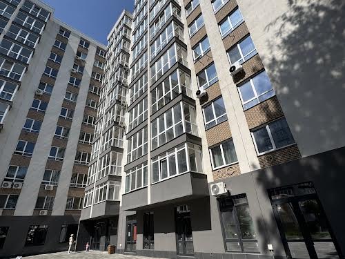 квартира за адресою Профсоюзна вул., 9-А