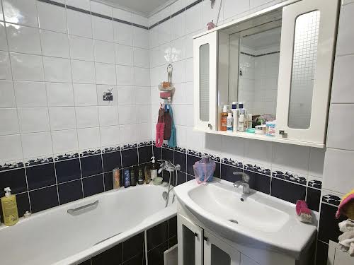 квартира за адресою Драгоманова вул., 44а