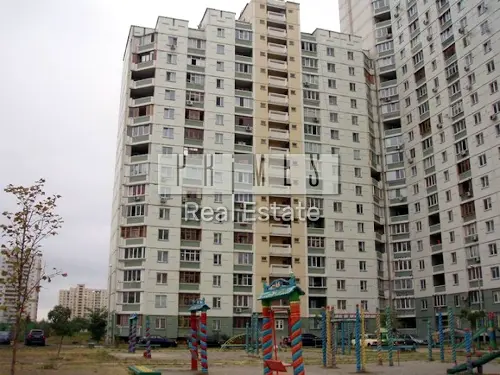 квартира по адресу Драгоманова ул., 8А