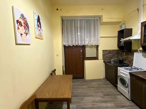 квартира за адресою Шпитальна вул., 28