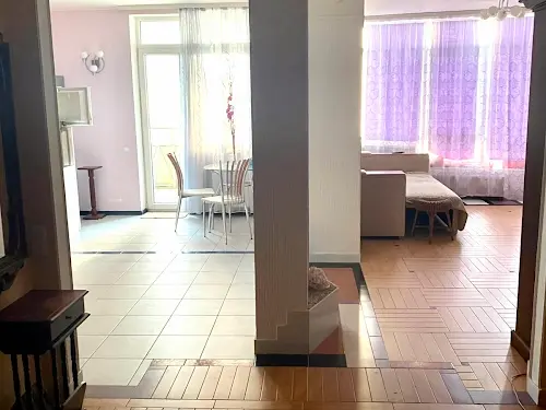 квартира по адресу Николая Ушакова ул., 1-В