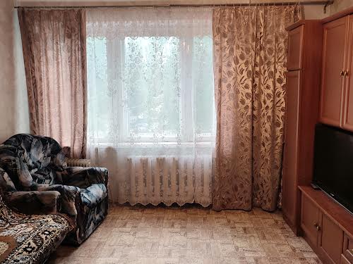 квартира за адресою Семафорна вул., 42