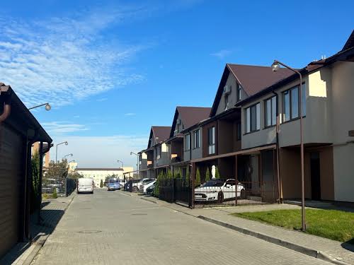 дом по адресу Ровно, Степана Демьянчука ул.