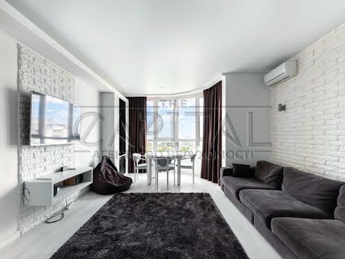квартира за адресою Мейтуса, 4