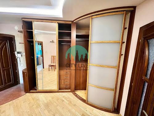 квартира по адресу Карпатської Січі ул., 8