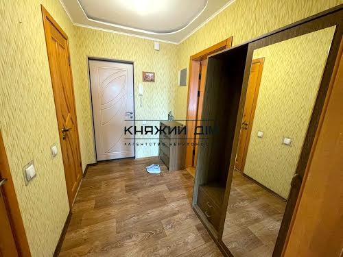 квартира по адресу Александра Мишуги ул., 11