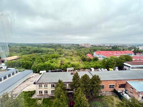 квартира за адресою Довженка вул., 4
