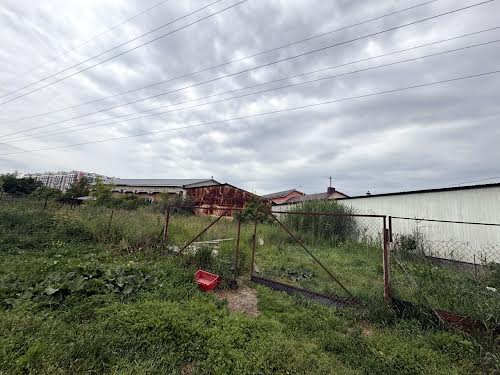 коммерческая по адресу Полесская ул., 1