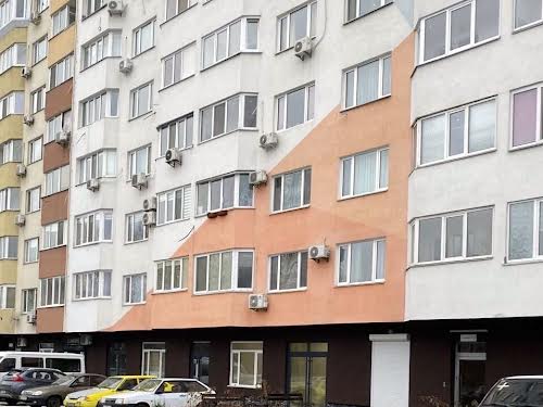 комерційна за адресою Закревського Миколи вул., 42а