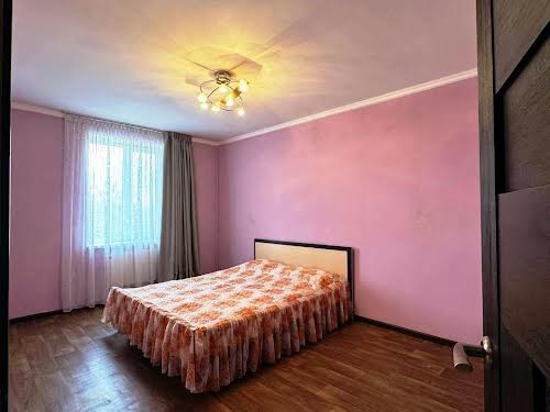 будинок за адресою Підгородне, Майська, 48