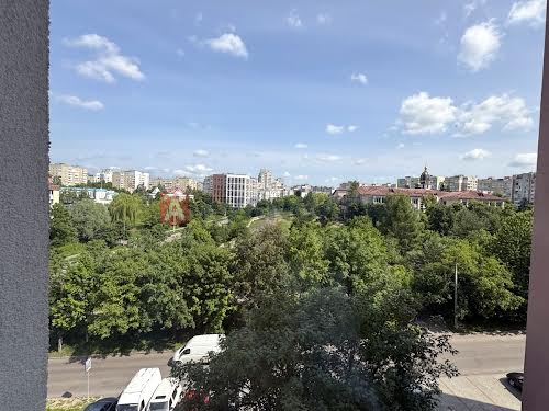 квартира за адресою Кирила Трильовського вул., 27