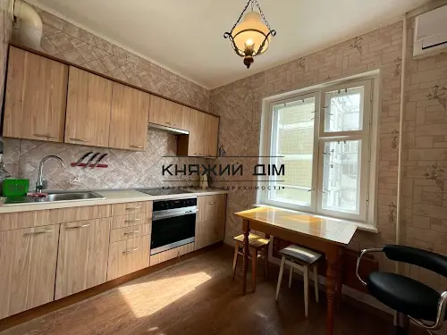 квартира за адресою Ревуцького вул., 18-А