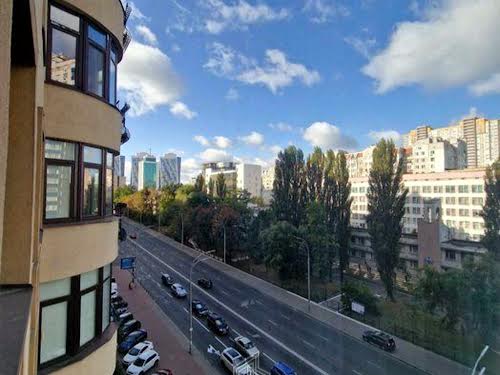 квартира по адресу Вячеслава Черновола ул., 27 