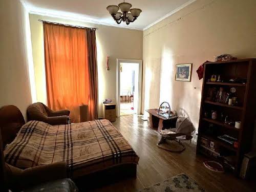 квартира за адресою Мирона Тарнавського вул. (Кутузова), 38