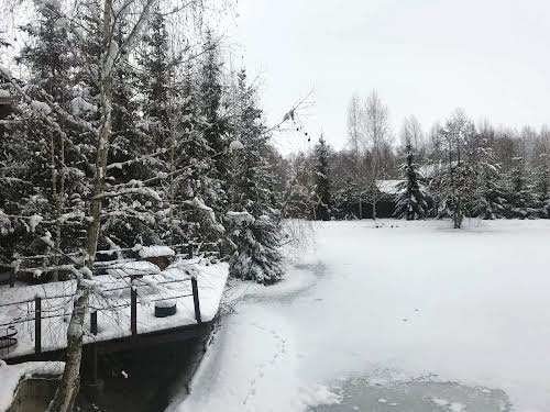 дом по адресу Лужайка