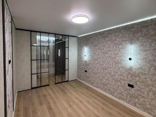квартира за адресою Перлинна вул., 8