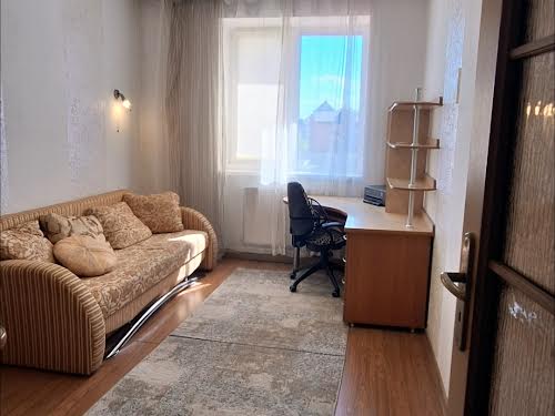 квартира по адресу Л.Гузара, 15 а