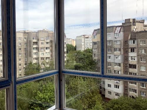 квартира за адресою залізняка, 1Б