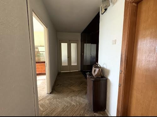 квартира за адресою Тролейбусна вул., 4