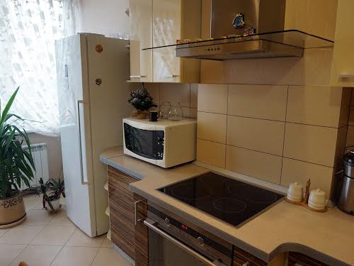 квартира за адресою Осіння вул., 33