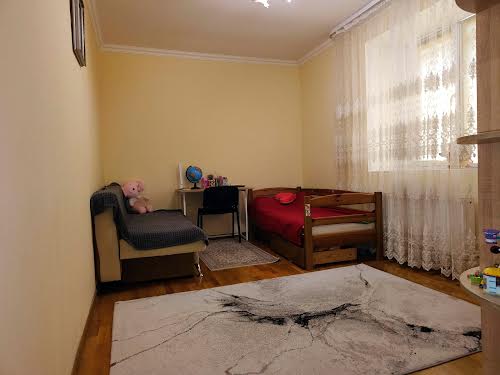квартира за адресою Галицька вул., 64в